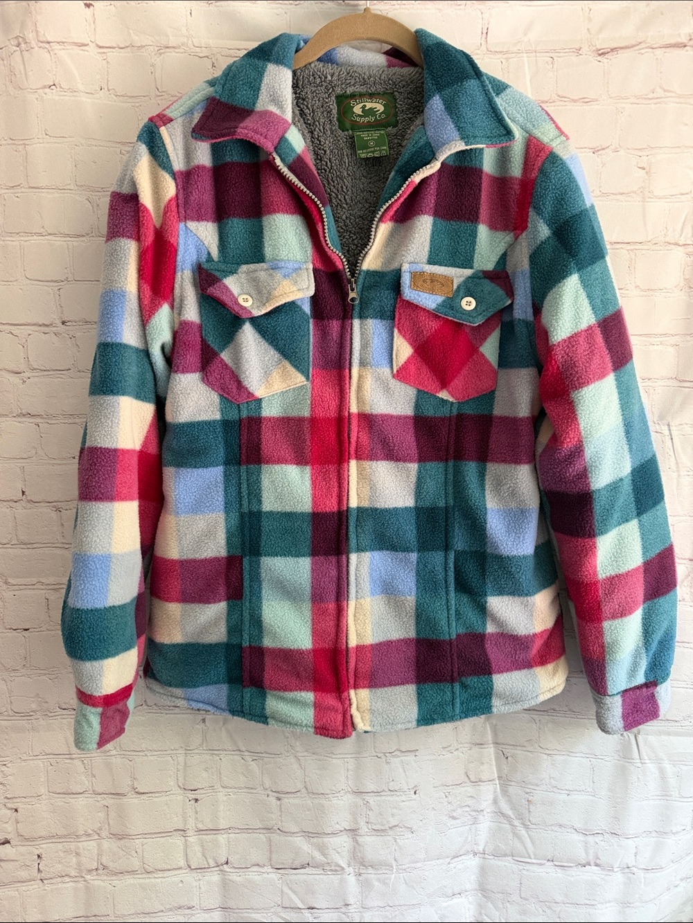 Stillwater Supply Co. Plaid blue and pink Fleece zip up shacket woman’s size M